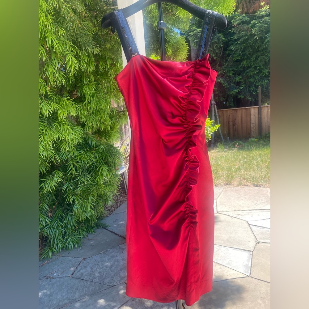 Philosophy di Alberto Ferretti size 6 red dress with black sequins.